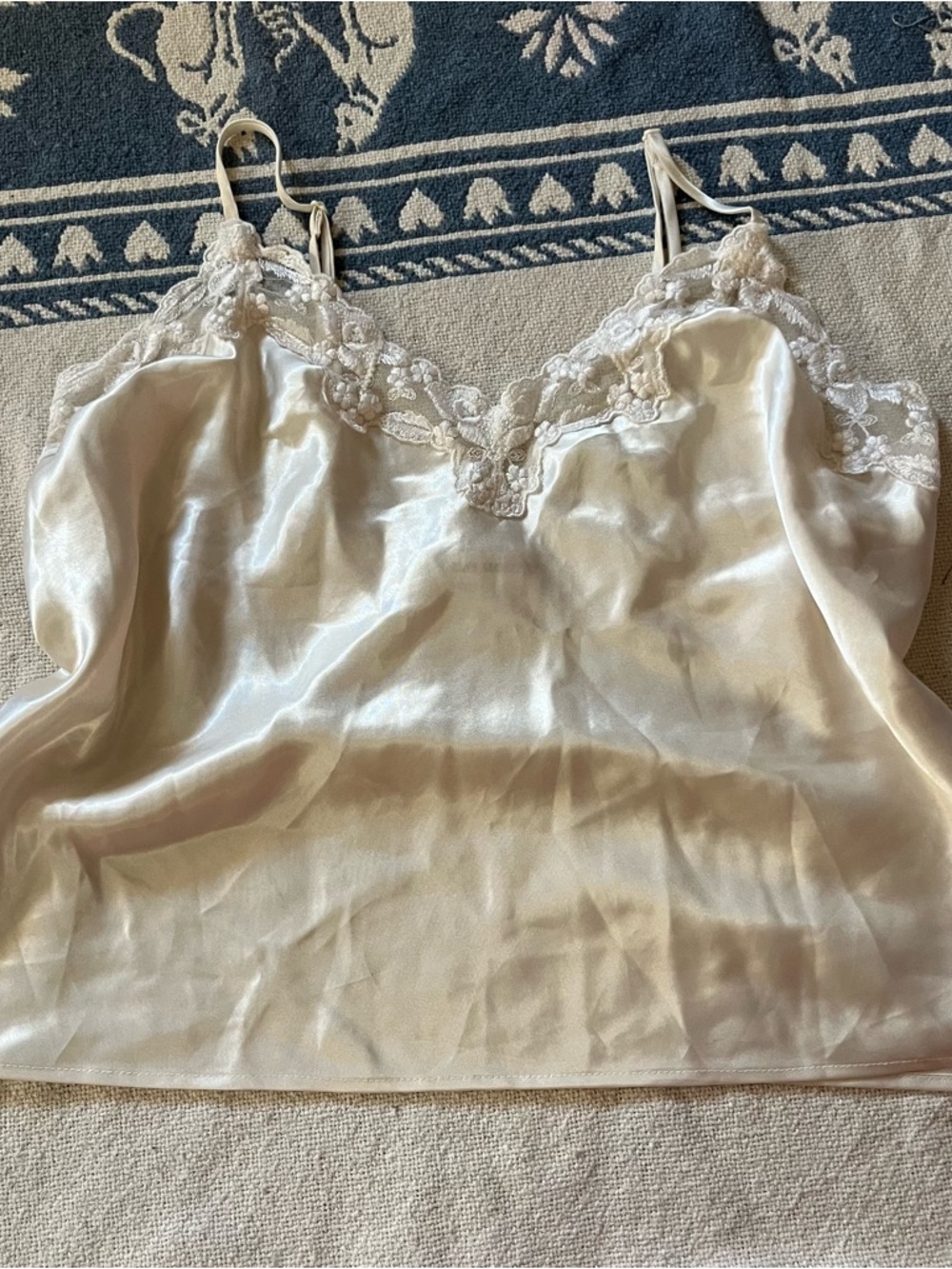 vintage victoria's secret silk/satin lace white camisole tanktop